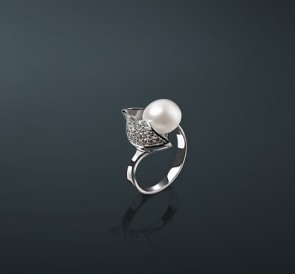 Серебряное кольцо с жемчугом к-300002: белый пресноводный жемчуг, серебро 925°