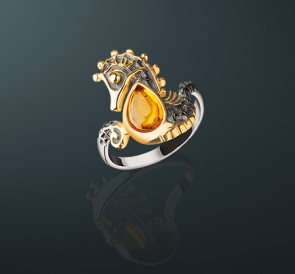 Кольцо с янтарем к-71131099: золотистый жемчуг, серебро 925°