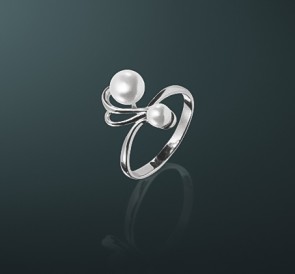 Серебряное кольцо с жемчугом к-140103: белый пресноводный жемчуг, серебро 925°