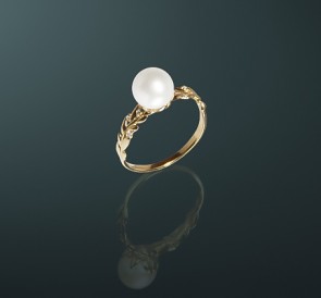 Золотое кольцо с жемчугом AKOYA к-110627: белый морской жемчуг, золото 585°
